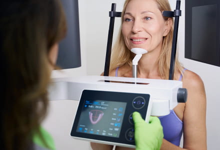 Dentist in McKinney using advanced digital X-ray and 3D imaging technology at Pecan Tree Family Dentistry